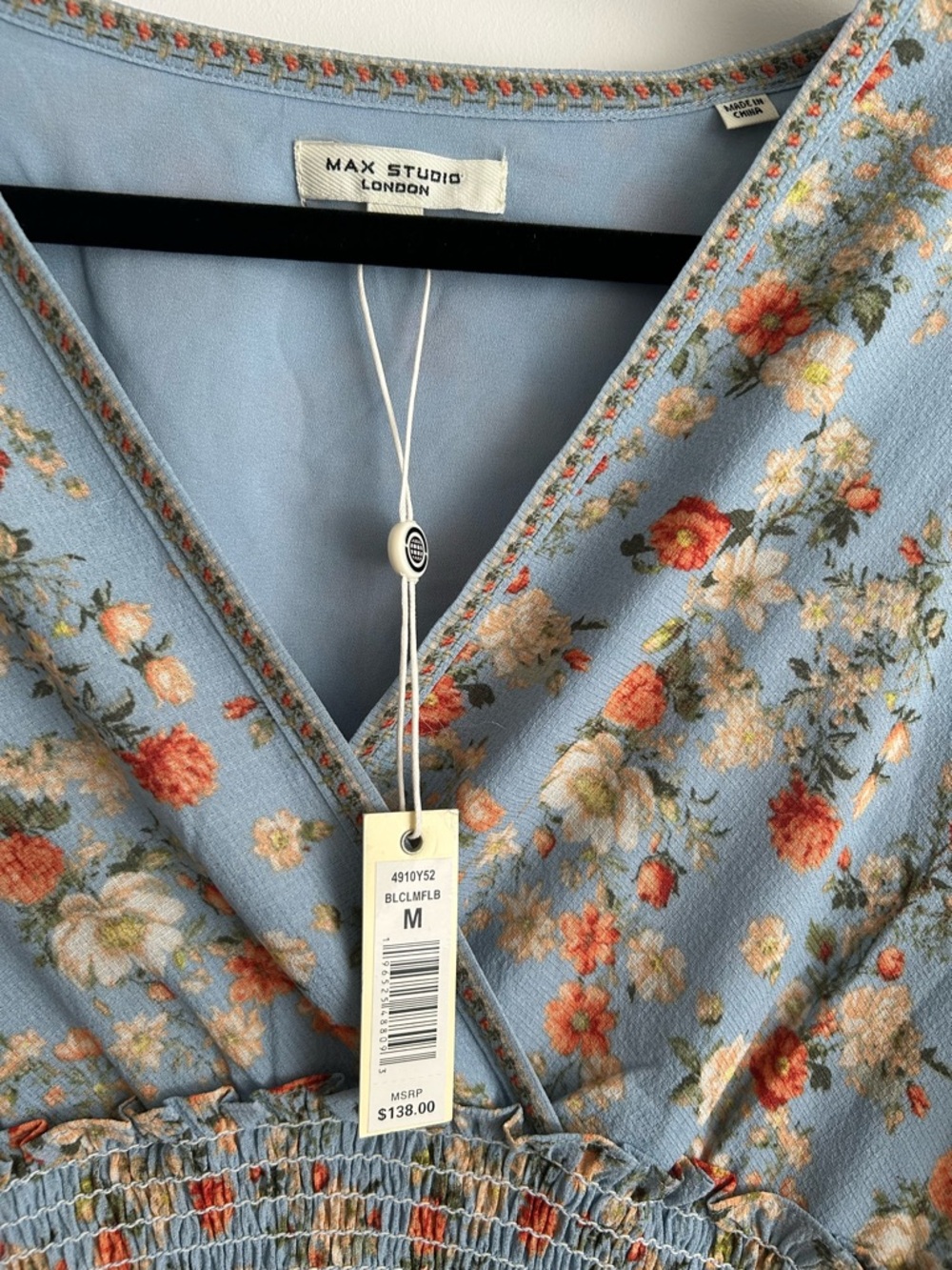 NWT MAX STUDIO Floral Smocked V-Neck Dress - Picture 2 of 6
